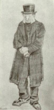 Репродукция картины "orphan man with top hat and hands crossed" художника "ван гог винсент"