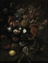 Картина "various flowers in a glass vase with blue grapes, peaches and a lemon, all on a ledge" художника "де фьори марио"