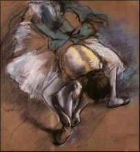 Копия картины "танцовщица поправляет балетку" художника "дега эдгар"