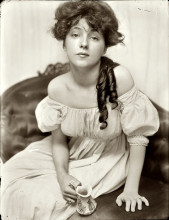 Репродукция картины "miss n (portrait of evelyn nesbit)" художника "кезебир гертруда"