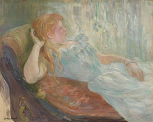 Репродукция картины "young girl lying" художника "моризо берта"