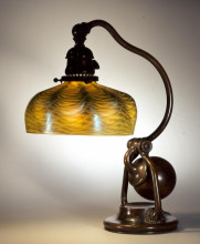 Картина "balanced lamp. shell design, dome shape" художника "тиффани луис комфорт"