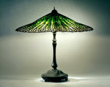 Картина "library lamp. lotus, pagoda design" художника "тиффани луис комфорт"