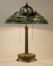 Репродукция картины "library lamp. dragonfly &amp; water design" художника "тиффани луис комфорт"