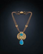Копия картины "necklace. black opals, demantoid garnet, sapphire, enamel, gold" художника "тиффани луис комфорт"