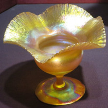 Репродукция картины "floriform glass vase" художника "тиффани луис комфорт"