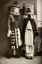 Копия картины "sophie and erika taeuber (hopi indian costumes)" художника "тойбер-арп софи"