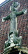 Картина "crucifixion at guildford cathedral" художника "гилл эрик"